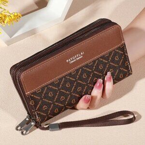 Elegant Women's Wallet with Double Zipper, Geometric Heart Pattern, Nylon Lining